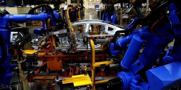 7月我国汽车产销同比增长约三成